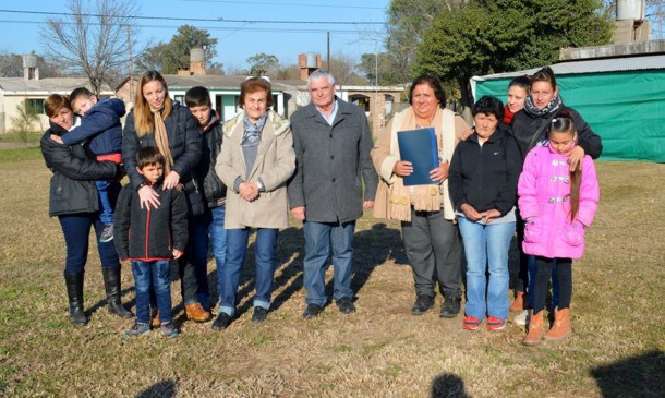 3 Kits de viviendas entregó  la Municipalidad de San José de la Dormida