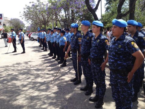 156 años conmemoró la Policía con un acto en Plaza San Martin