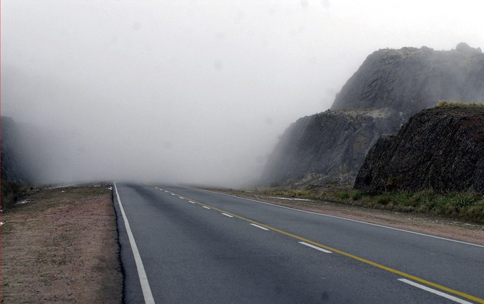 Rutas y Caminos con poca visibilidad por el clima.