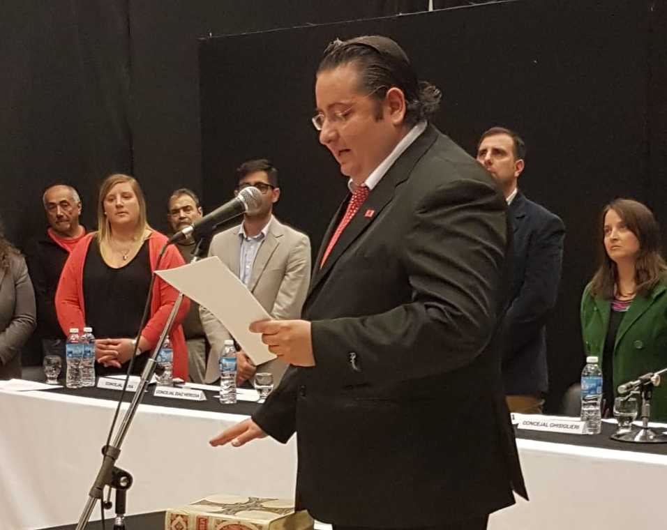 Brandán juró la enmienda a la Carta Orgánica Municipal.