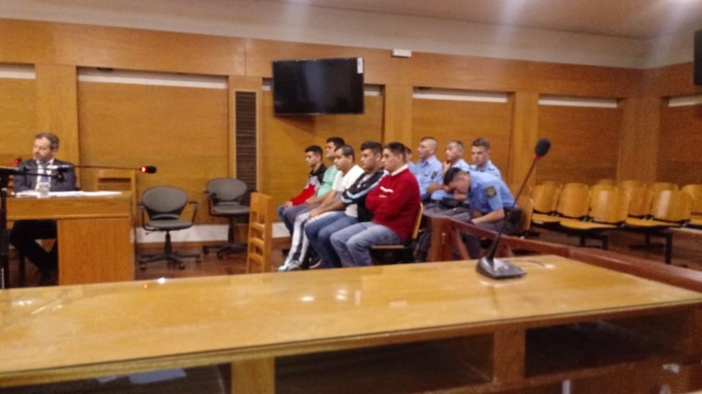 Cinco hermanos condenados a prisión por narcomenudeo.