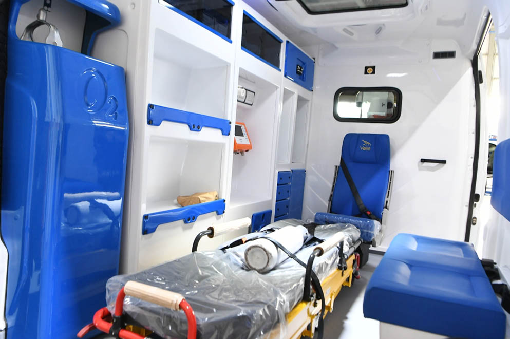 La Provincia ya entregó seis ambulancias de alta complejidad en el interior