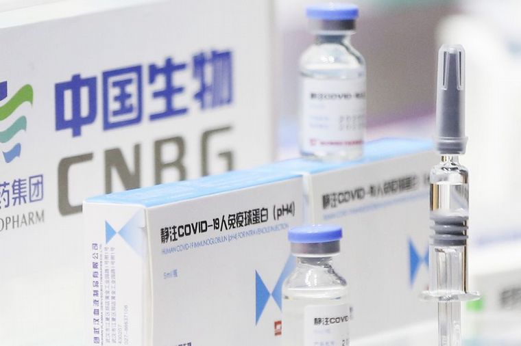 Parte el primer vuelo a China para traer un millón de vacunas