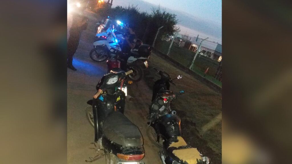 Allanamientos y secuestro de motos sin documentación en la zona.