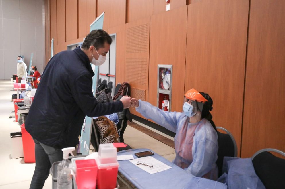Calvo anunció que Córdoba comenzará a vacunar a mayores de 18 años con comorbilidades