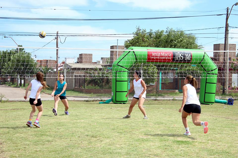 Vuelven las actividades deportivas de la Muni en los polis y espacios al aire libre