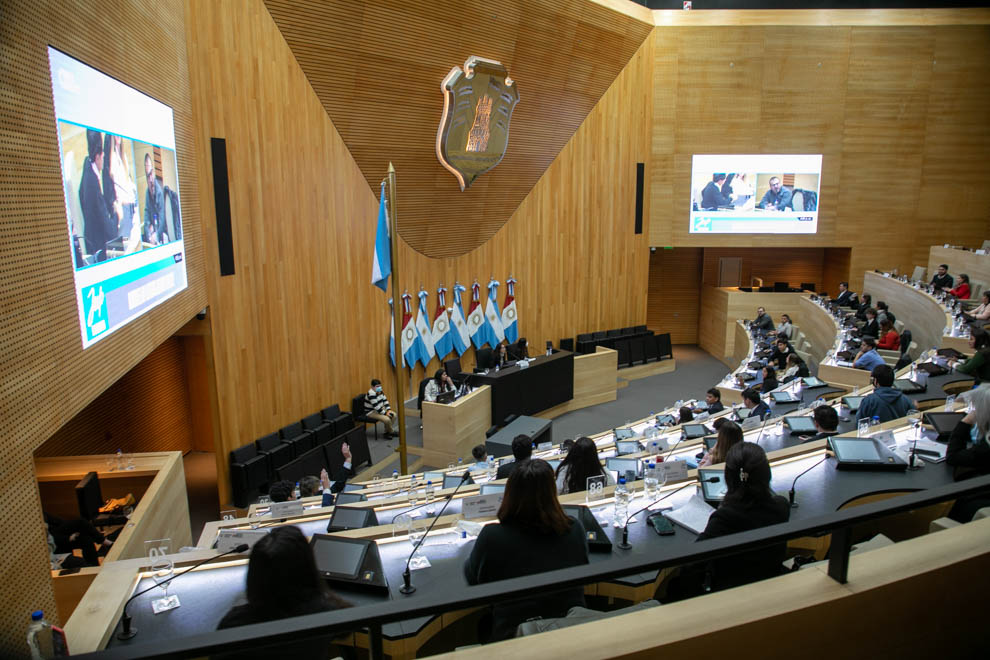 Jornada de simulación parlamentaria se llevó a cabo en la Unicameral