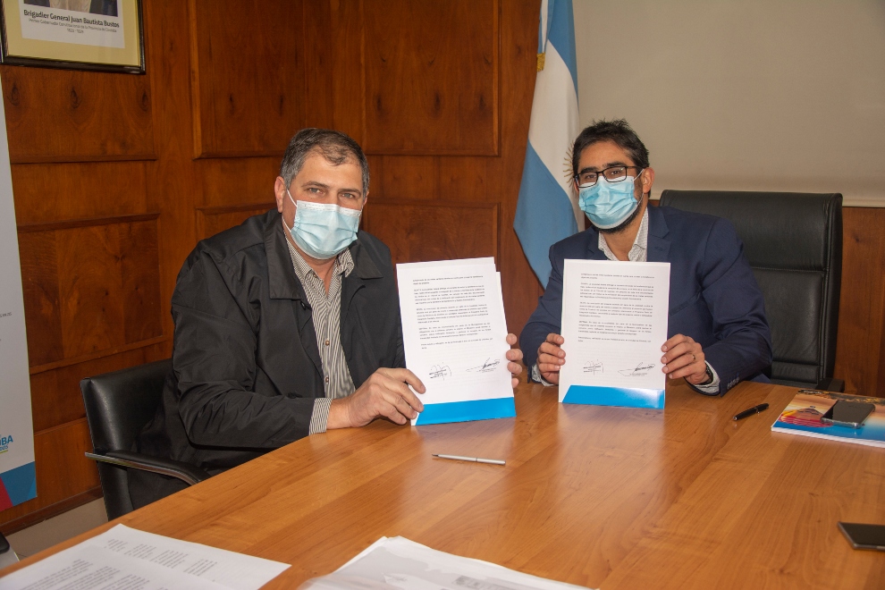 Cardozo firmó convenios para transferencia de fondos del Pacto Sanitario