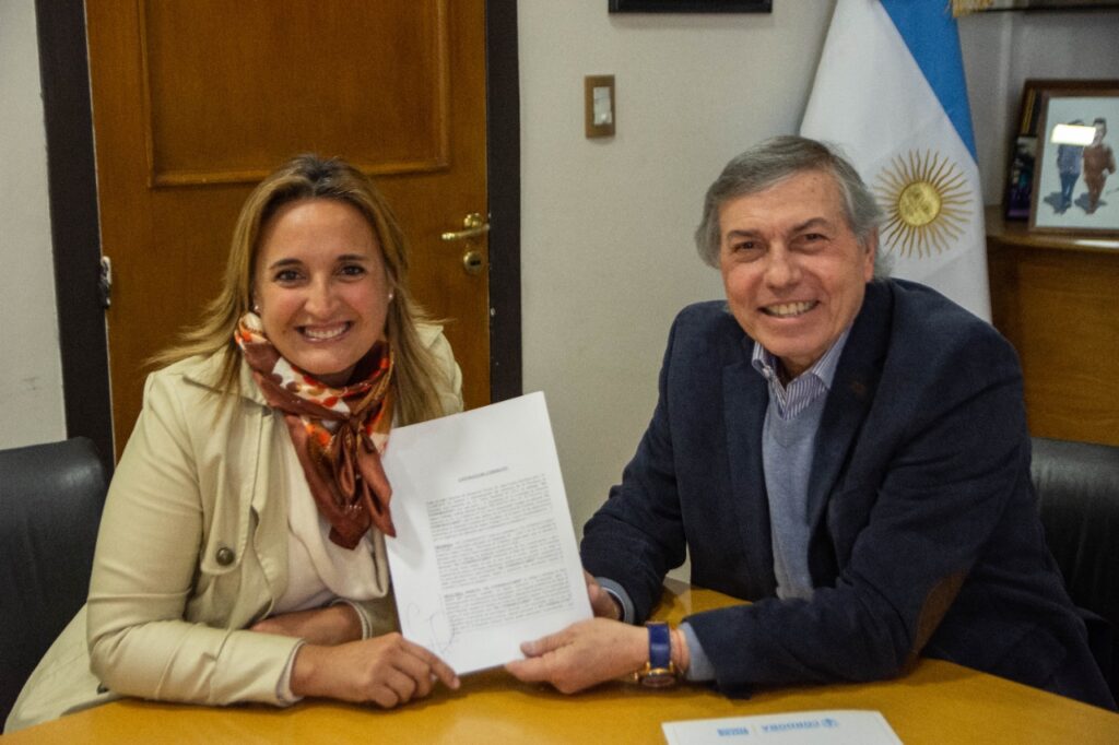 Massei y Prunotto firmaron convenio para descentralizar infraestructura con fines sociales