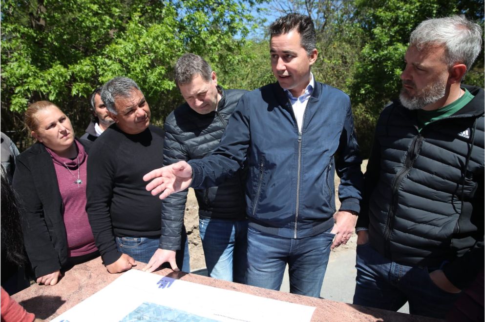 Manuel Calvo supervisó las obras del acueducto Sierras Chicas Norte