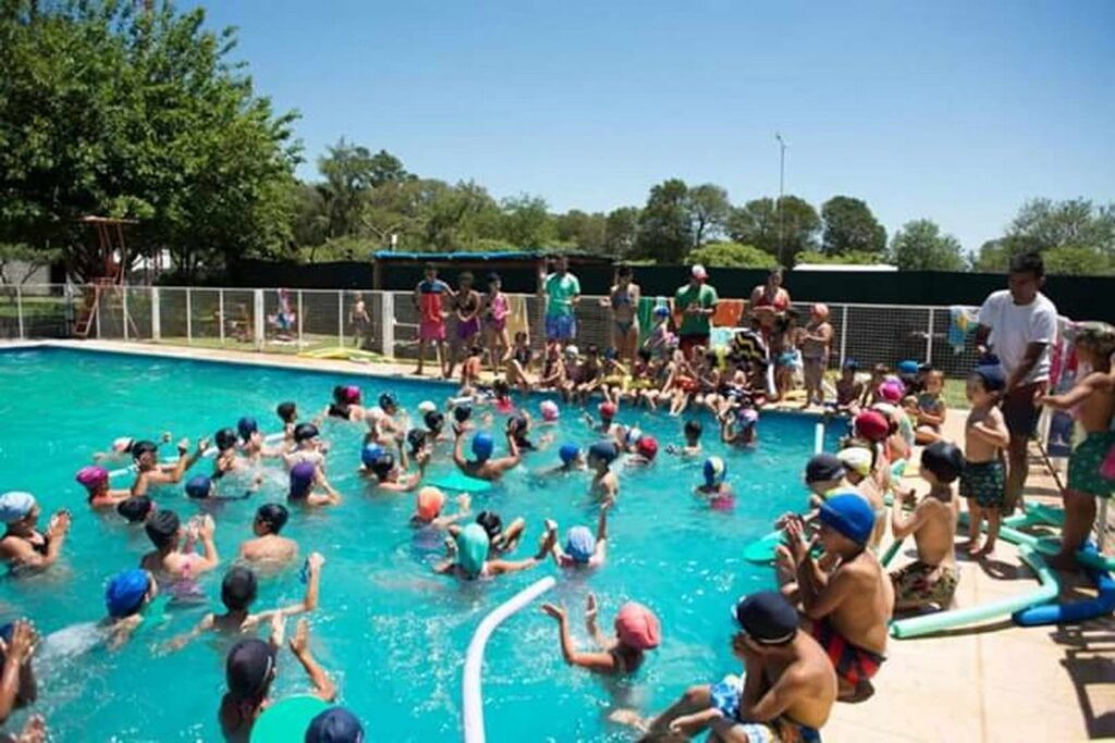 Escuela de verano y natación Polideportivo Municipal de Sinsacate