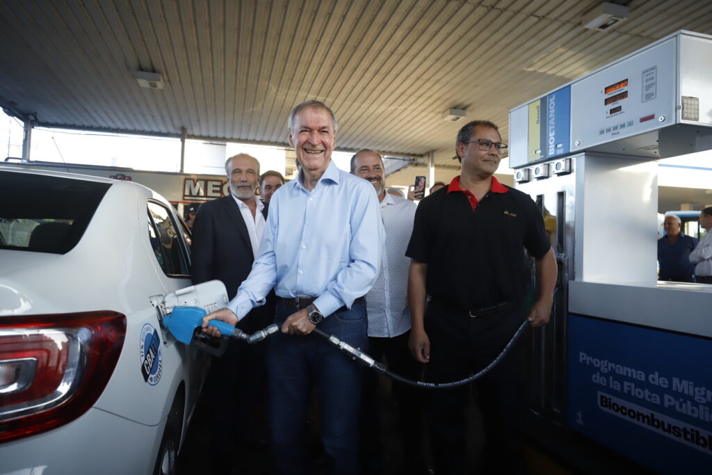 Córdoba inaugura la primera estación de servicio del país con surtidores de biocombustibles