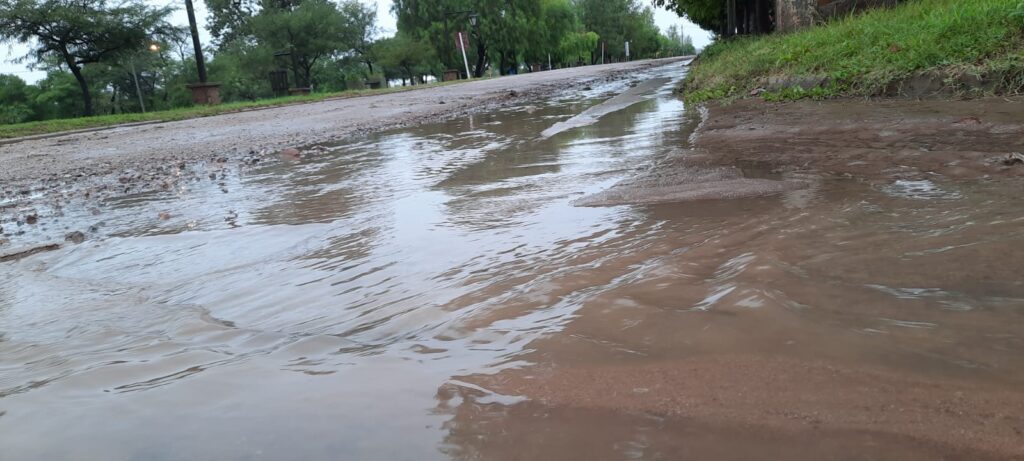 Caminos deteriorados en Sinsacate por las lluvias