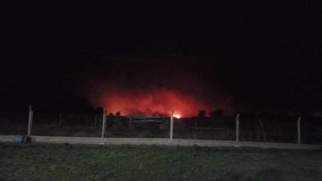 Incendio en Colonia Caroya con daños materiales y evacuados