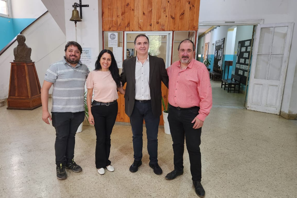 Ferreyra visitó dos establecimientos educativos en Cruz del Eje