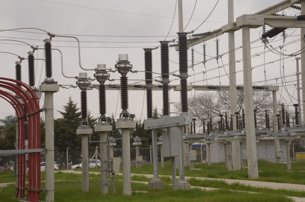 Por fallas en el sistema que opera Transener, hay cortes de energía en diversos sectores de la provincia
