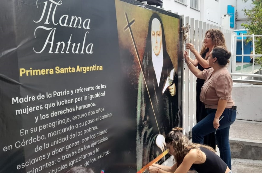 Homenaje a la canonización de Mama Antula